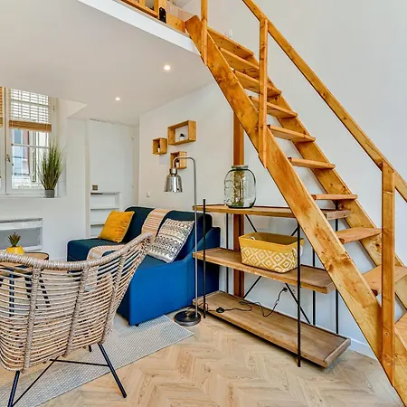 Design Close To The Jardin Du Luxembourg Paris